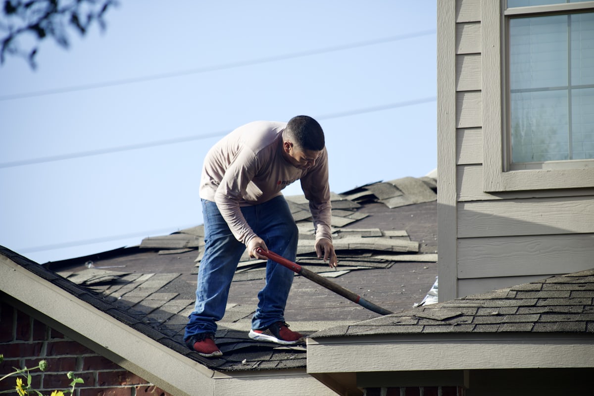 How to Estimate a Commercial Roof in 2026: A Contractor's Guide